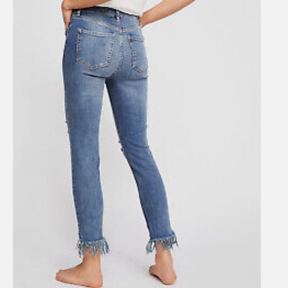 Free People We The Free Great Heights Frayed Skinny Jeans size 31 - Picture 3 of 12